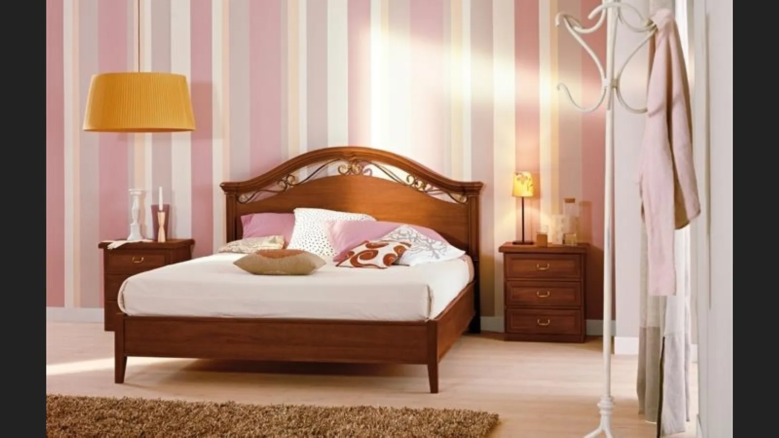 Letto in legno con testiera Giglio di Villanova