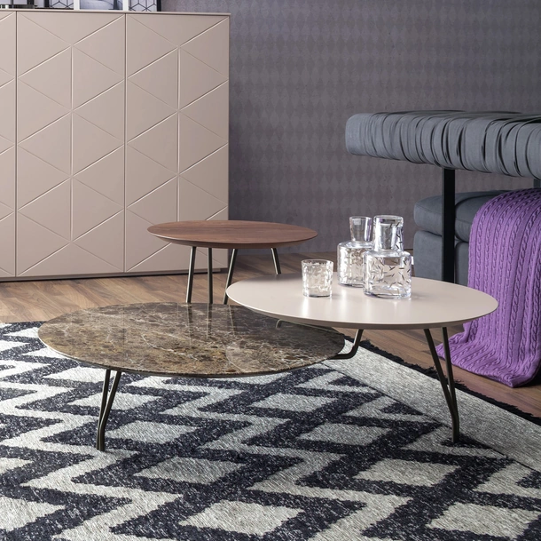 Tavolino Log in marmo, laccato e legno di Tonin Casa