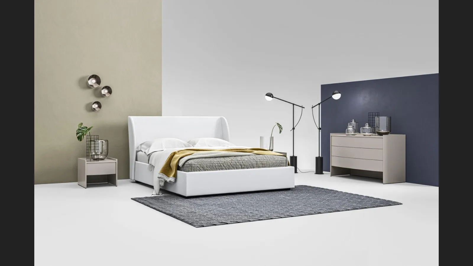 Letto in tessuto imbottito con testiera sagomata Giza GL15 di Marka Total Living