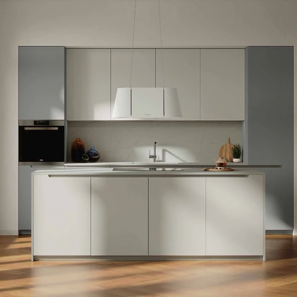 Cucina Moderna in pet con isola MK08 di Gentili Cucine