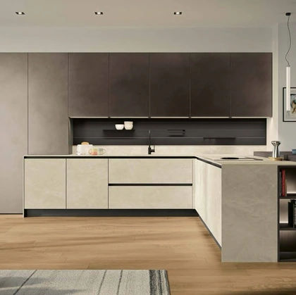 Cucina Moderna con penisola MK12 in laminam e laccato di Gentili Cucine